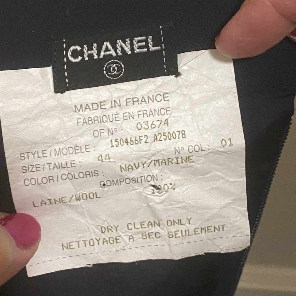 Chanel skirt in pre loved very good condition size 44 - Picture 3 of 10